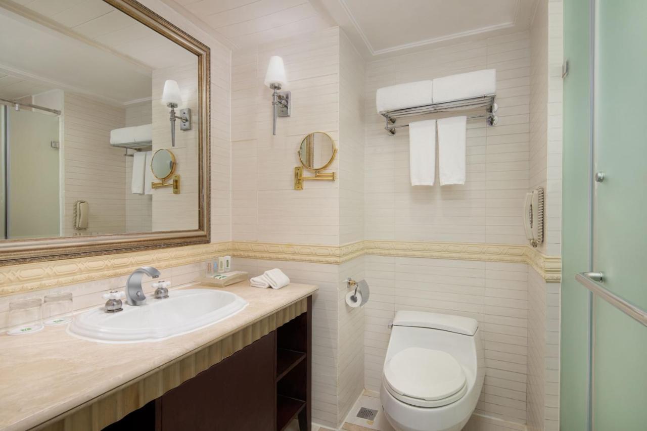 Holiday Inn Chengdu Century City-Easttower Bagian luar foto