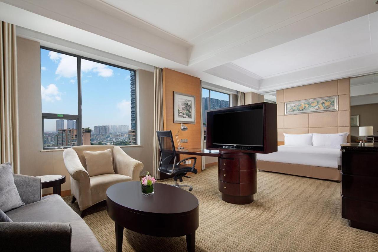 Holiday Inn Chengdu Century City-Easttower Bagian luar foto