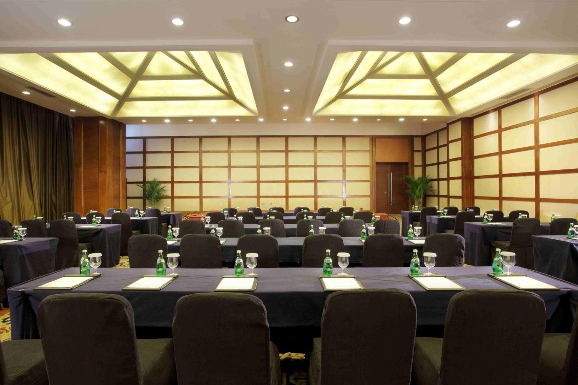 Holiday Inn Chengdu Century City-Easttower Bagian luar foto