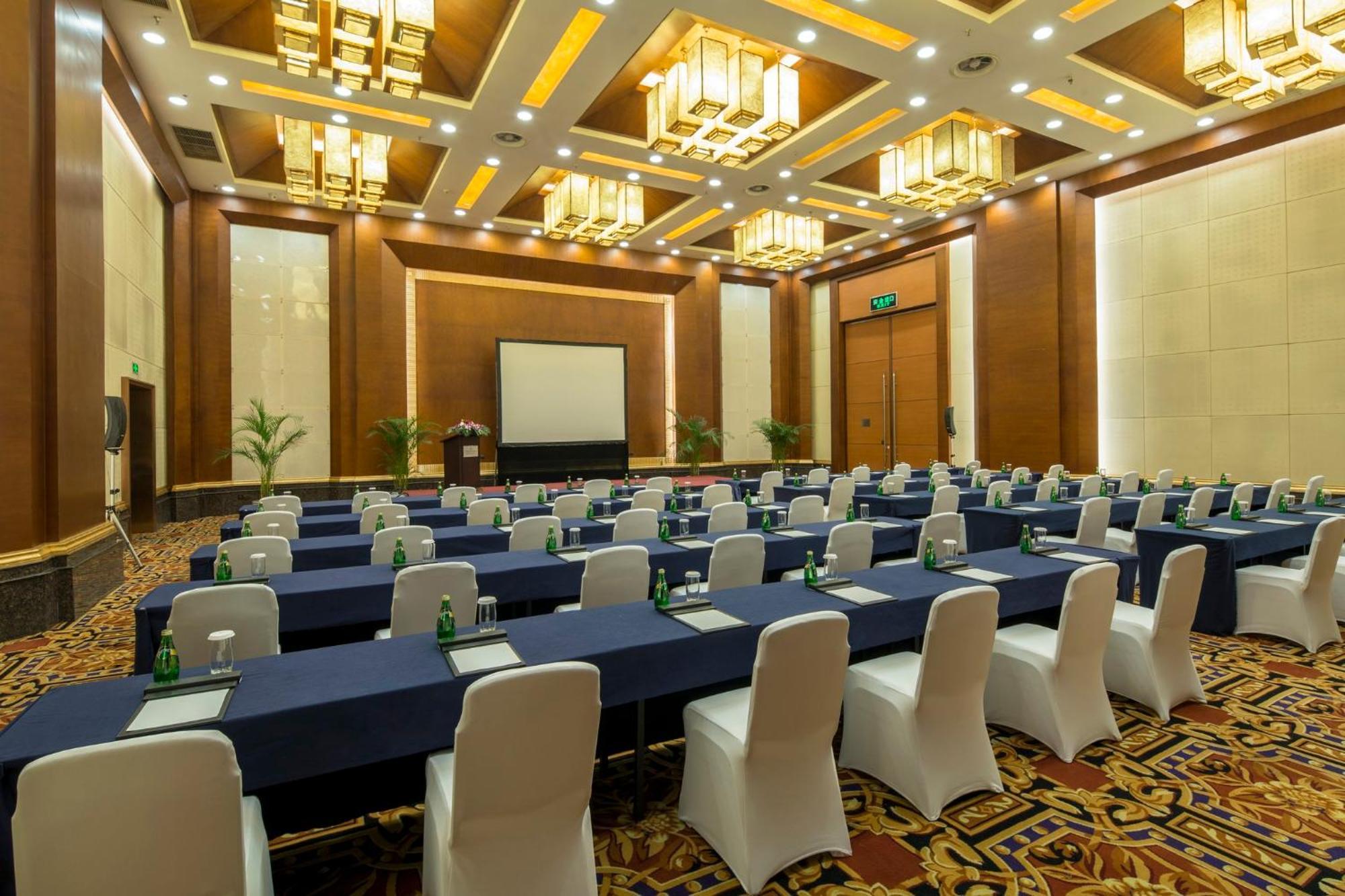 Holiday Inn Chengdu Century City-Easttower Bagian luar foto