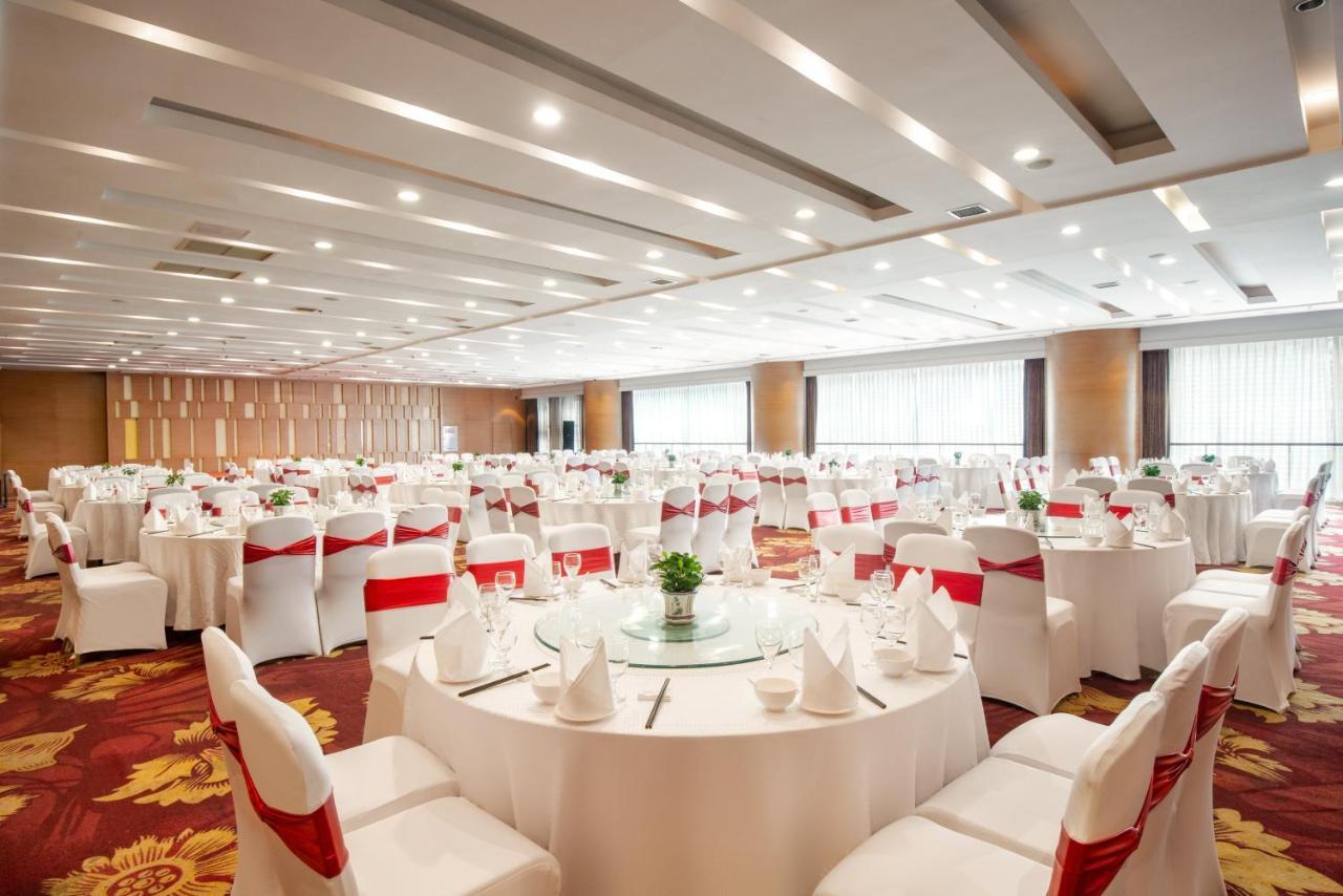 Holiday Inn Chengdu Century City-Easttower Bagian luar foto